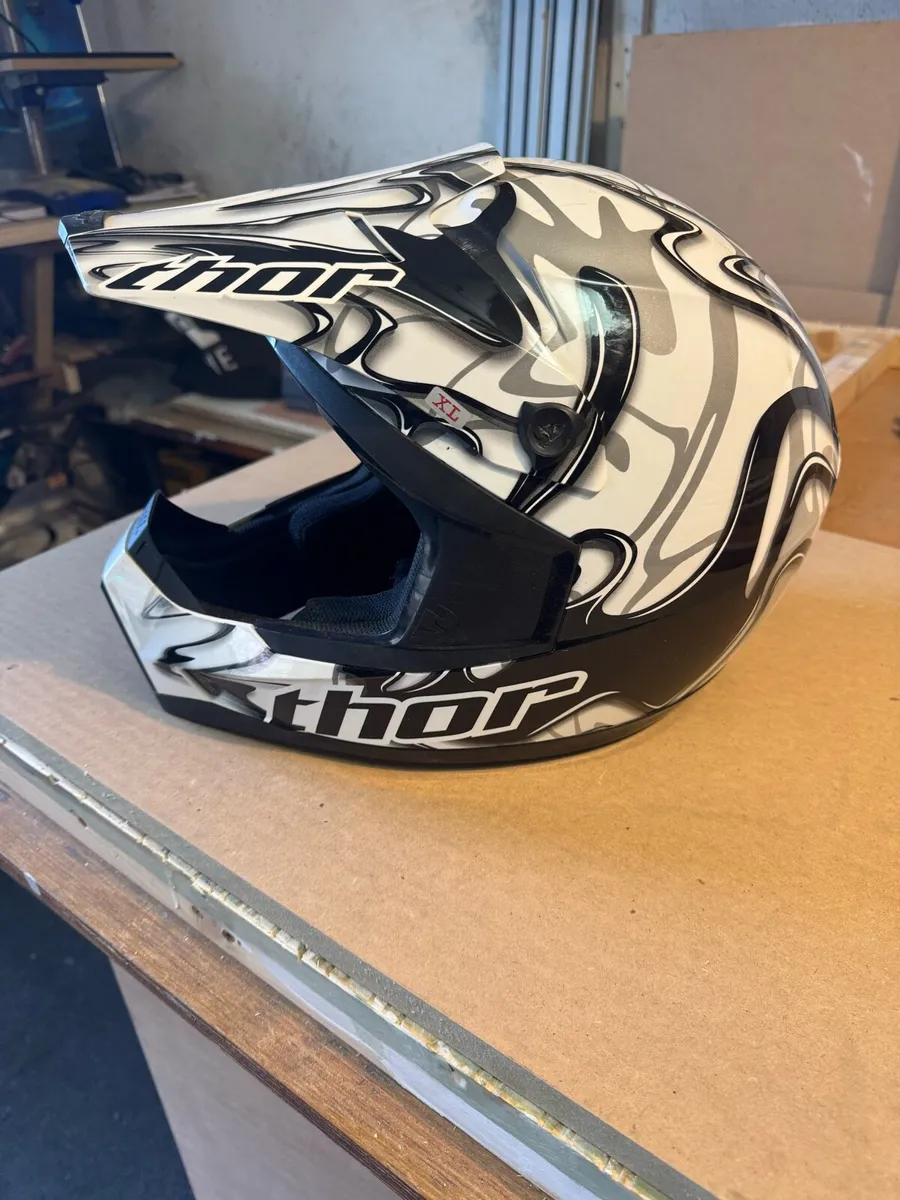 Helmet - Image 3