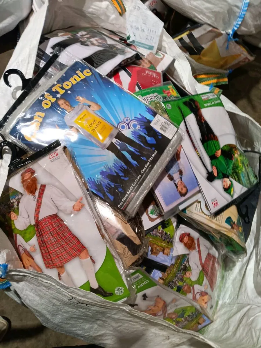 Fancy dress outfits - Image 2