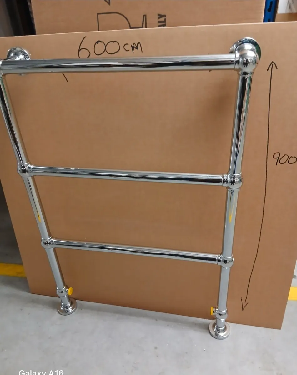 Traditional Towel Warmer - Image 1