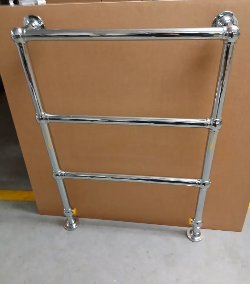 Traditional Towel Warmer - Image 2