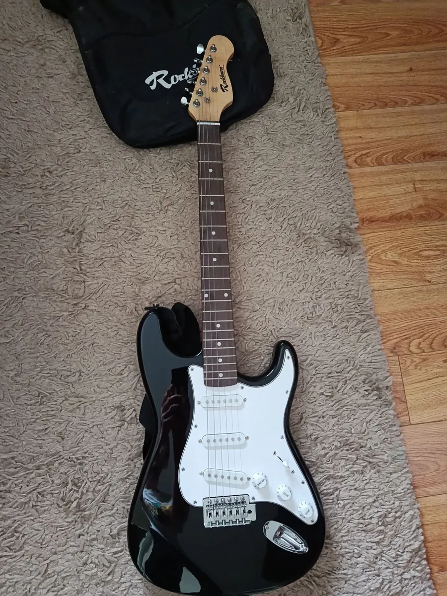 Electric guitar+amplifier - Image 1
