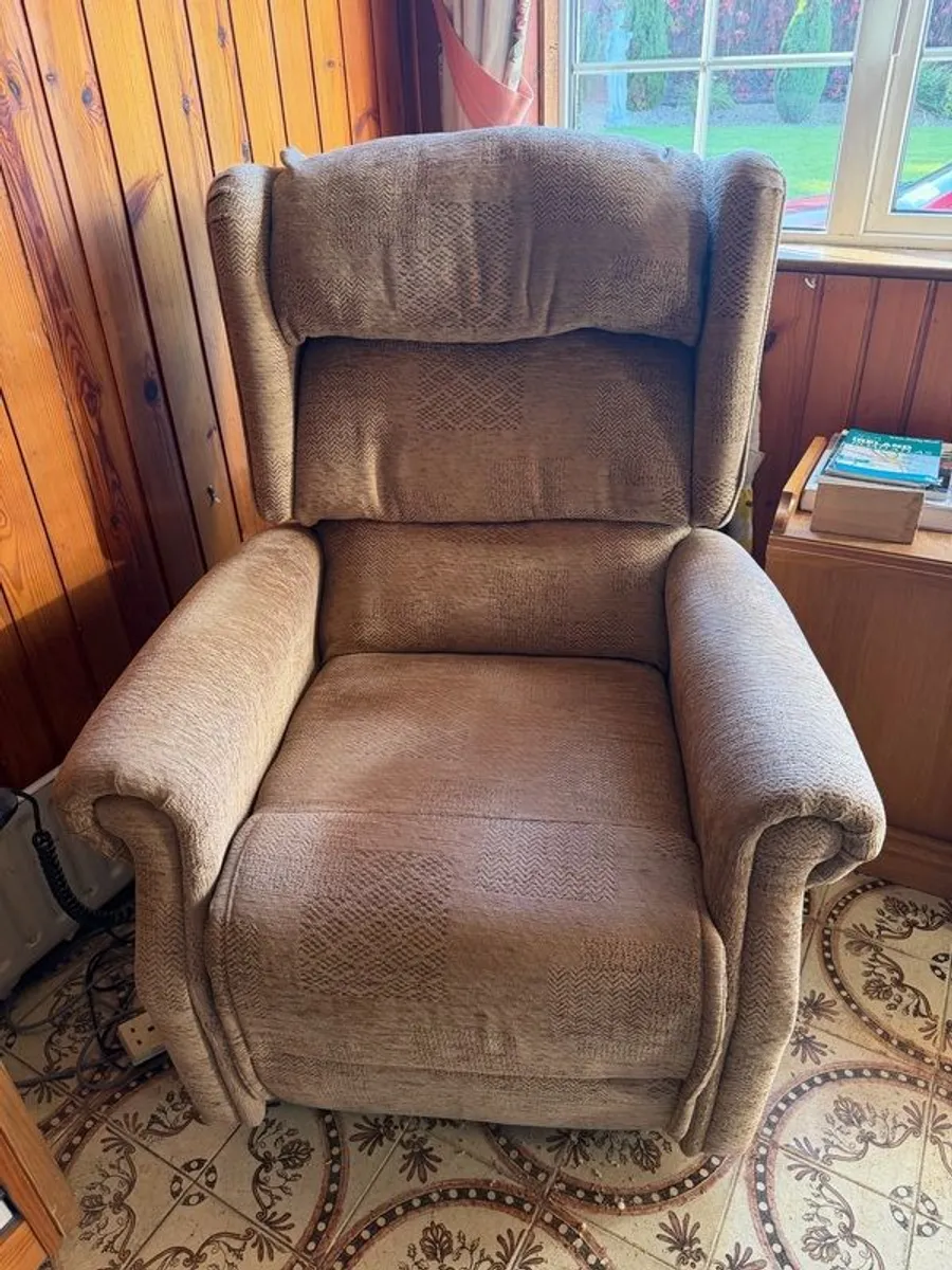 Electronic armchair for seniors. Lift and rise . - Image 1