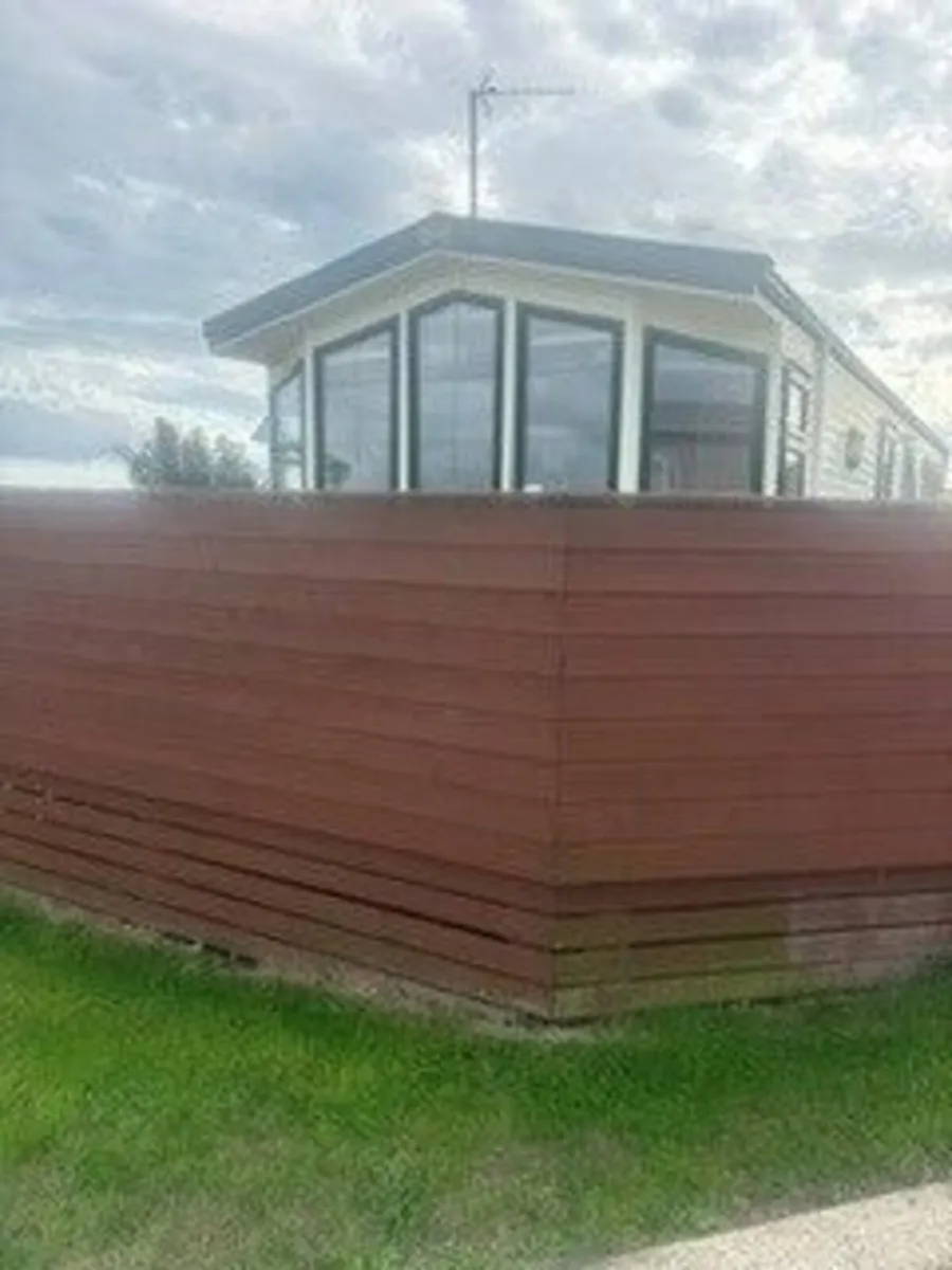 Willerby Aspen Mobile w/Central Heating/Deck/Shed - Image 1