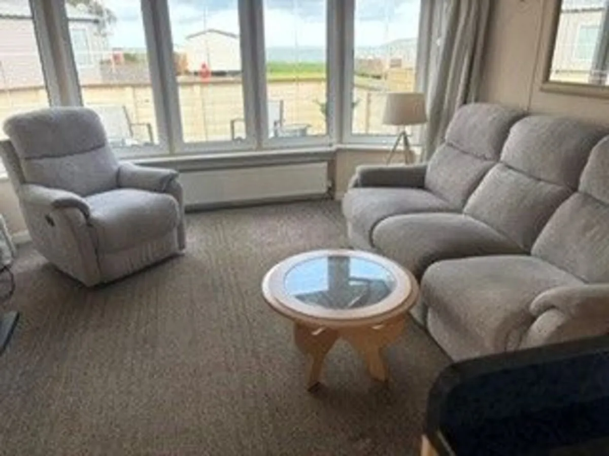 Willerby Aspen Mobile w/Central Heating/Deck/Shed - Image 3