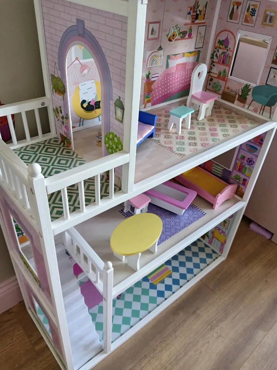 Dolls house - Image 2