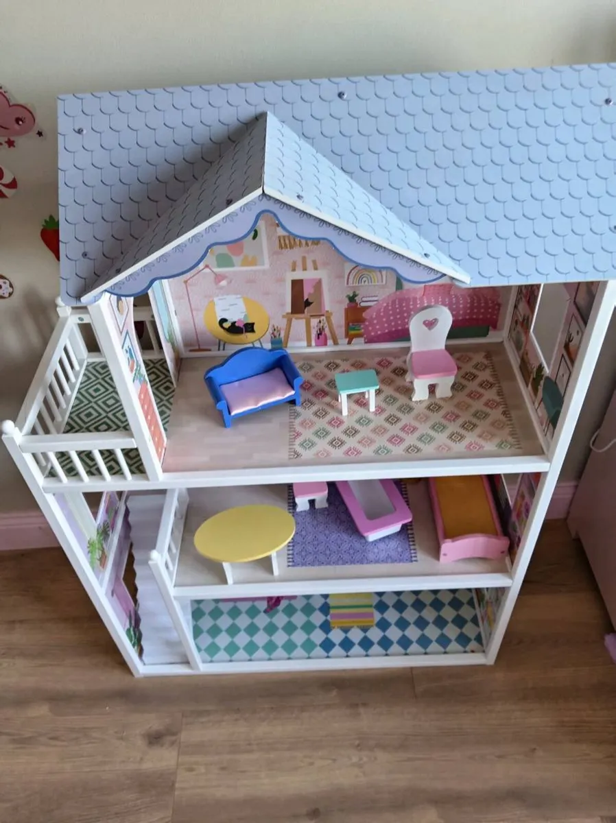 Dolls house - Image 3