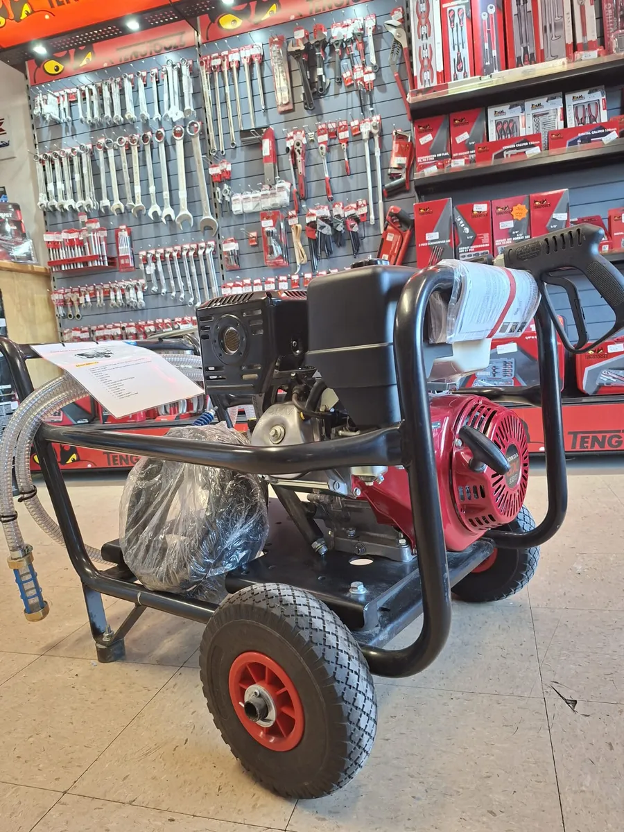 Honda GX390 Petrol Pressure Washer 13hp - Image 1