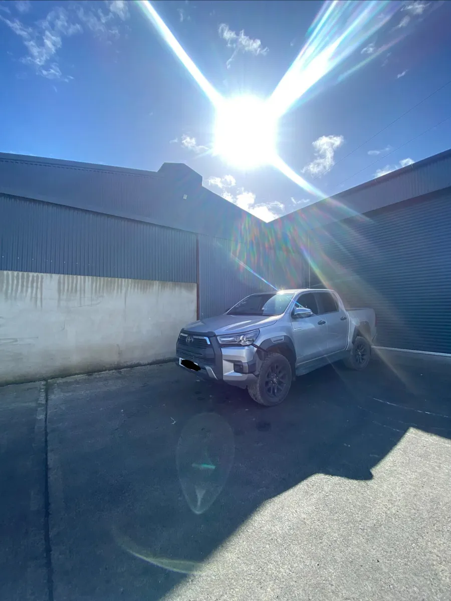 2025 Toyota Hilux for breaking - Image 1