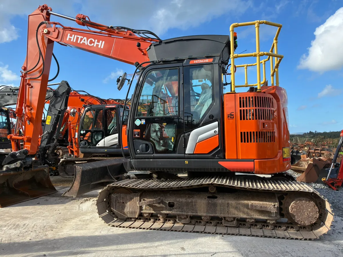 Hitachi ZX135US-7 - Image 3