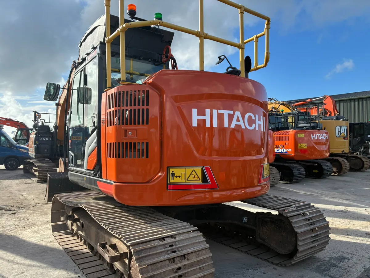 Hitachi ZX135US-7 - Image 4