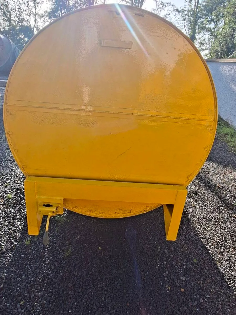 Fuel Bowser - Image 3