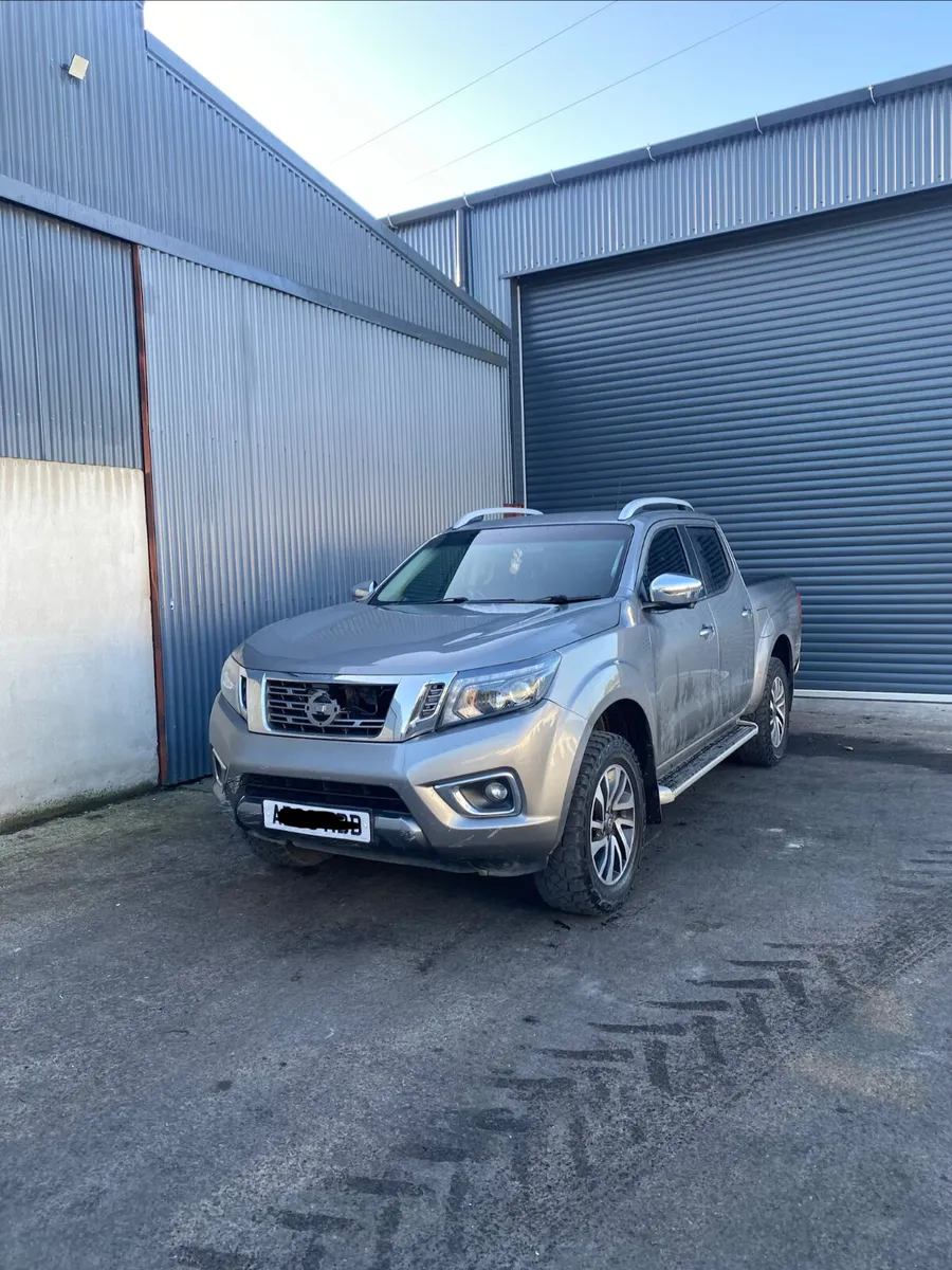 2017 Nissan Navara for breaking - Image 4