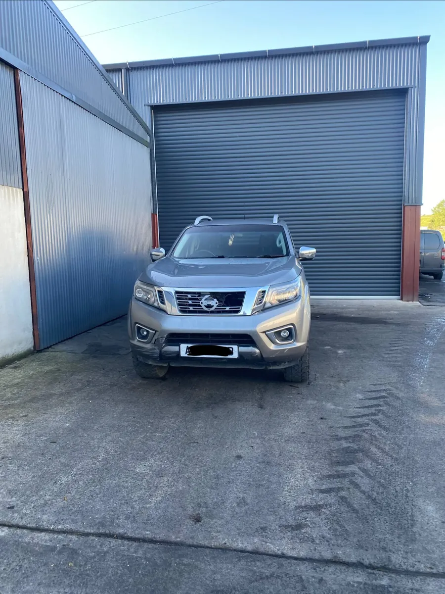2017 Nissan Navara for breaking - Image 2