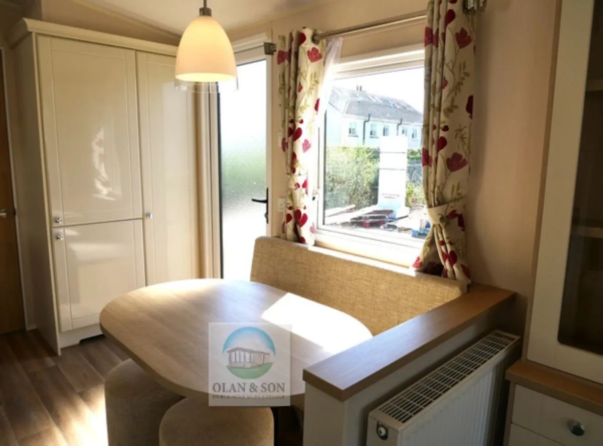 2015 Willerby Lyndhurst 38 x 12.6/3Bed Mobile Home - Image 3