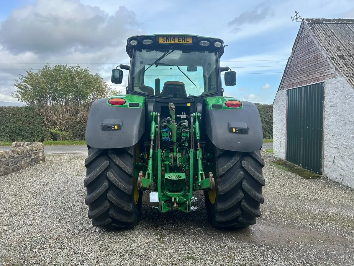 John Deere 6210R 2014 (7267 hours) - Image 2
