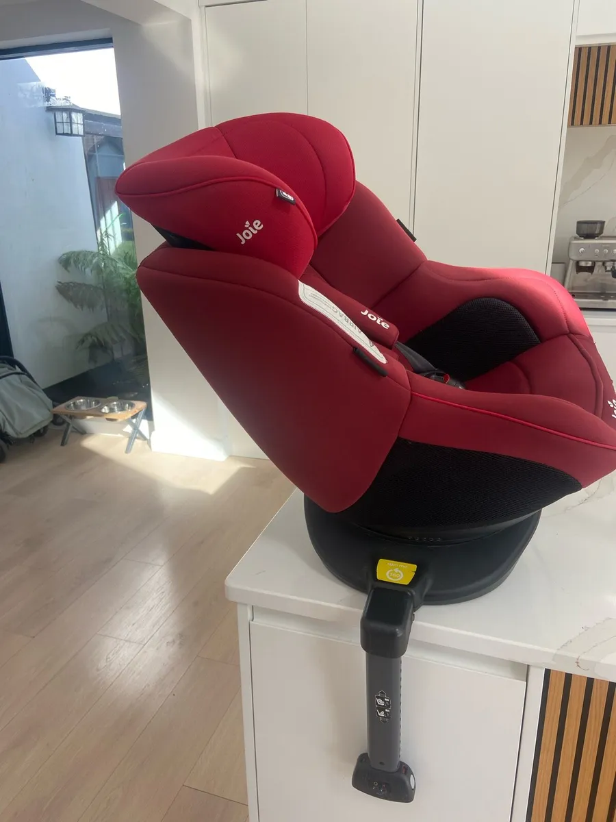 Joie 360 Swivel Car seat - Image 3