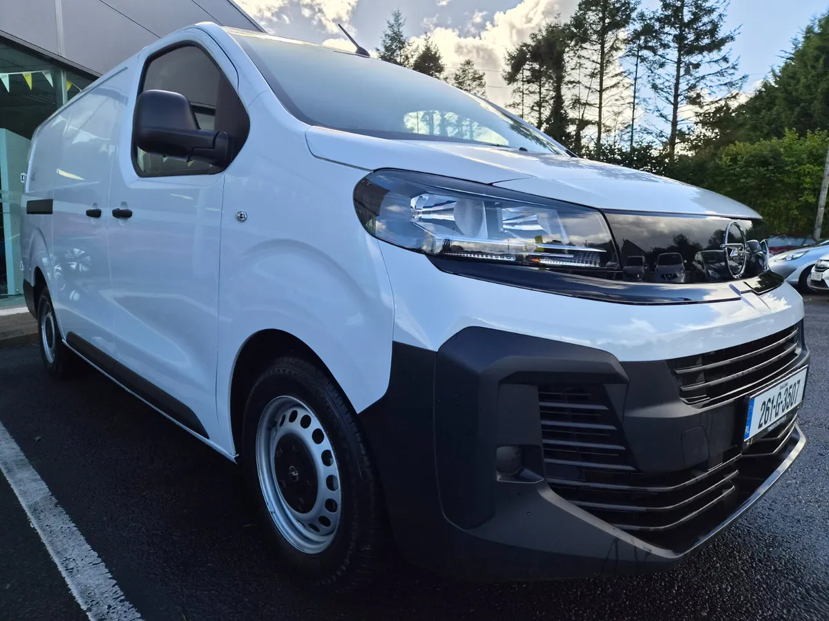 Opel Vivaro 2026 1.5L Diesel Manual DELIVERY MILES - Image 2
