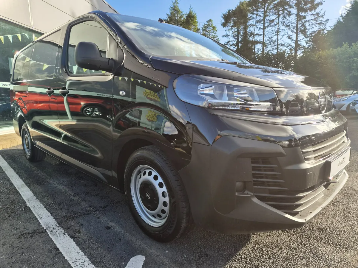 Opel Vivaro 2026 1.5L Diesel Manual - Image 2