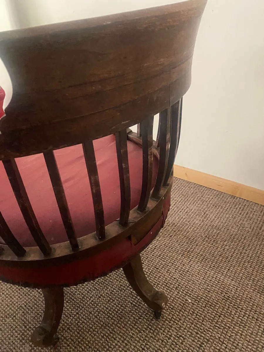 Antique Captains Chair - Image 4