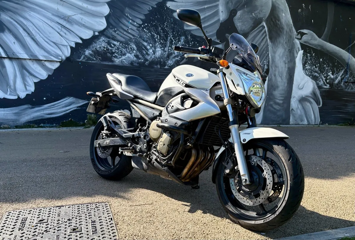 2010 Yamaha XJ6N ABS - Image 4