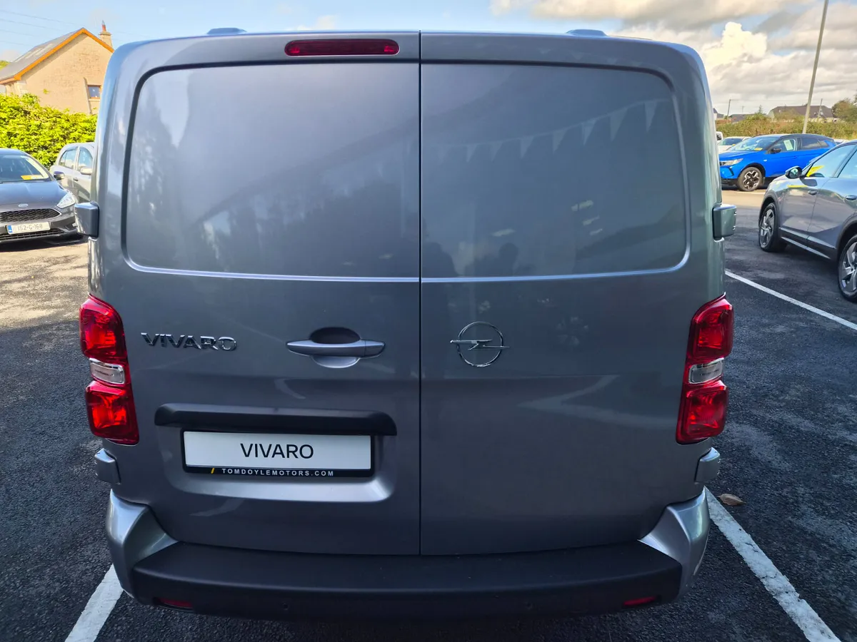 Opel Vivaro 2026 1.5L Diesel Manual - Image 4
