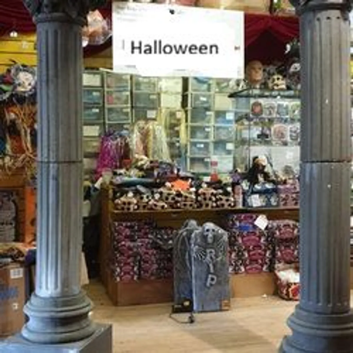 Halloween Decorations / Props - Image 1