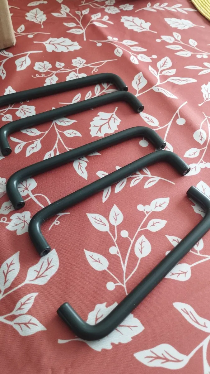 Kitchen cabinet handles - Image 1