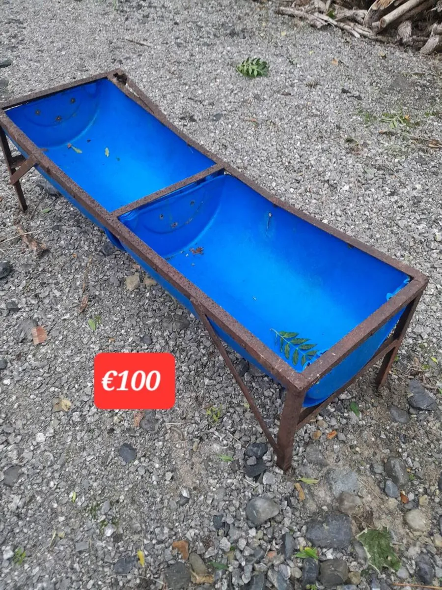 Feed troughs and water troughs - Image 2