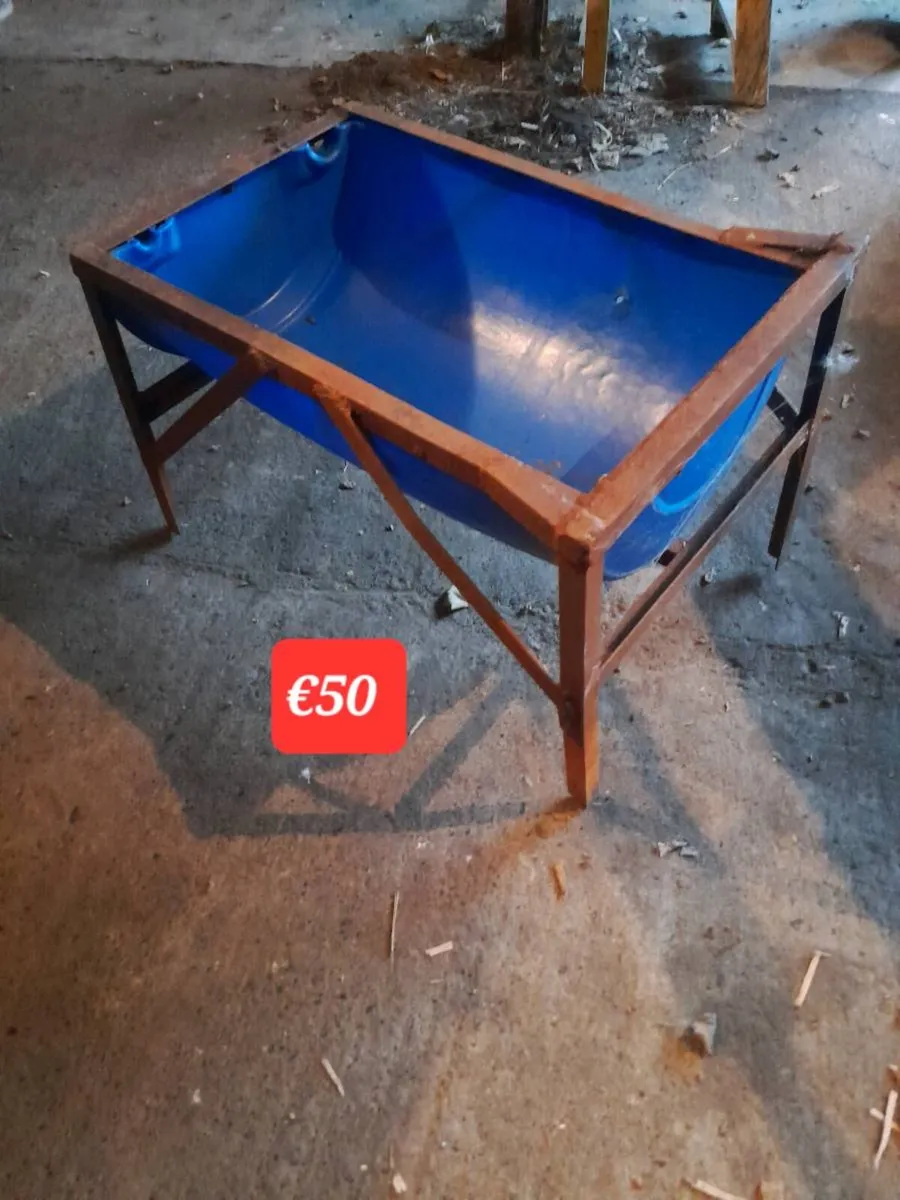 Feed troughs and water troughs - Image 3