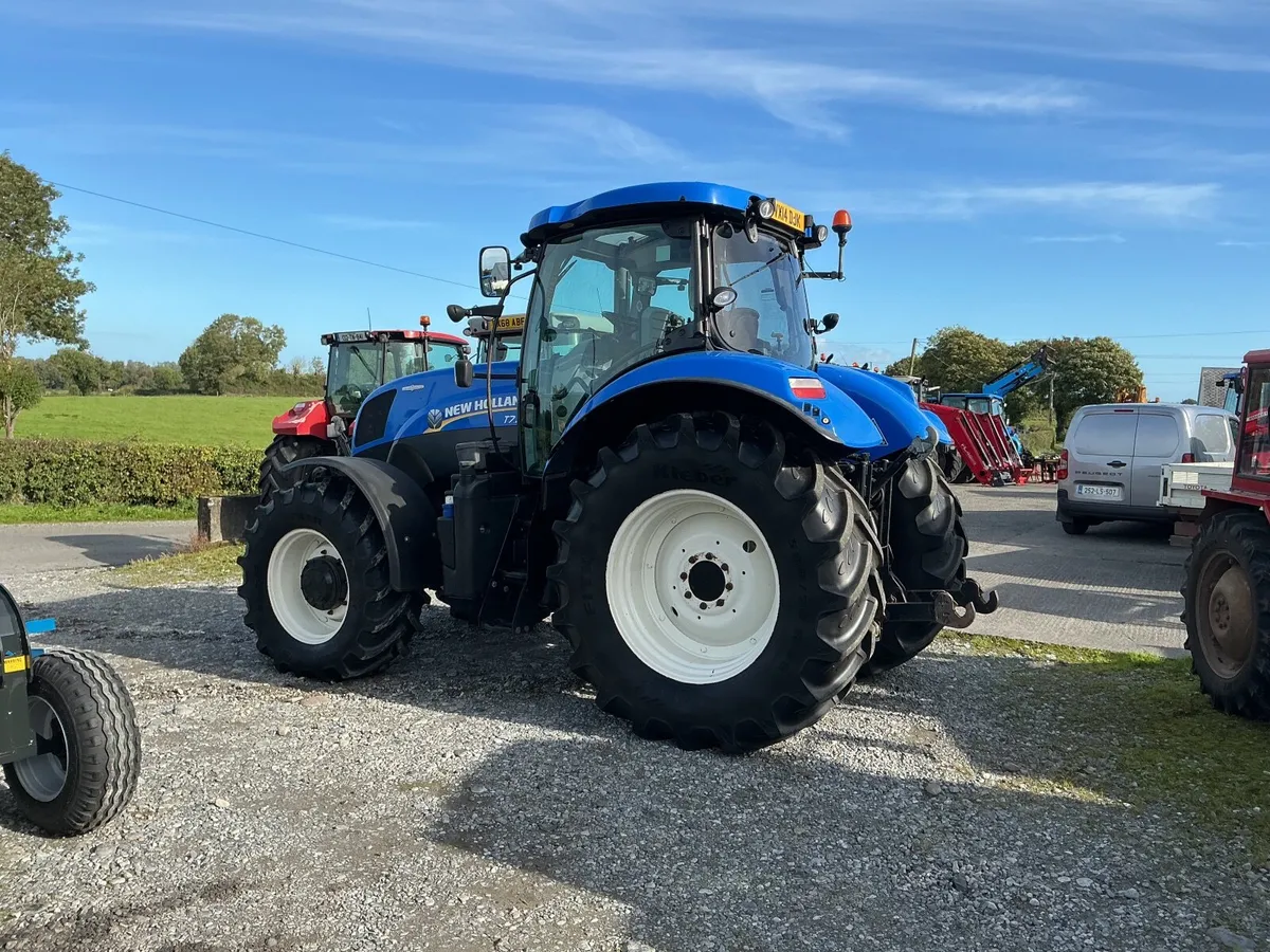 New Holland T7 200 2014 - Image 4