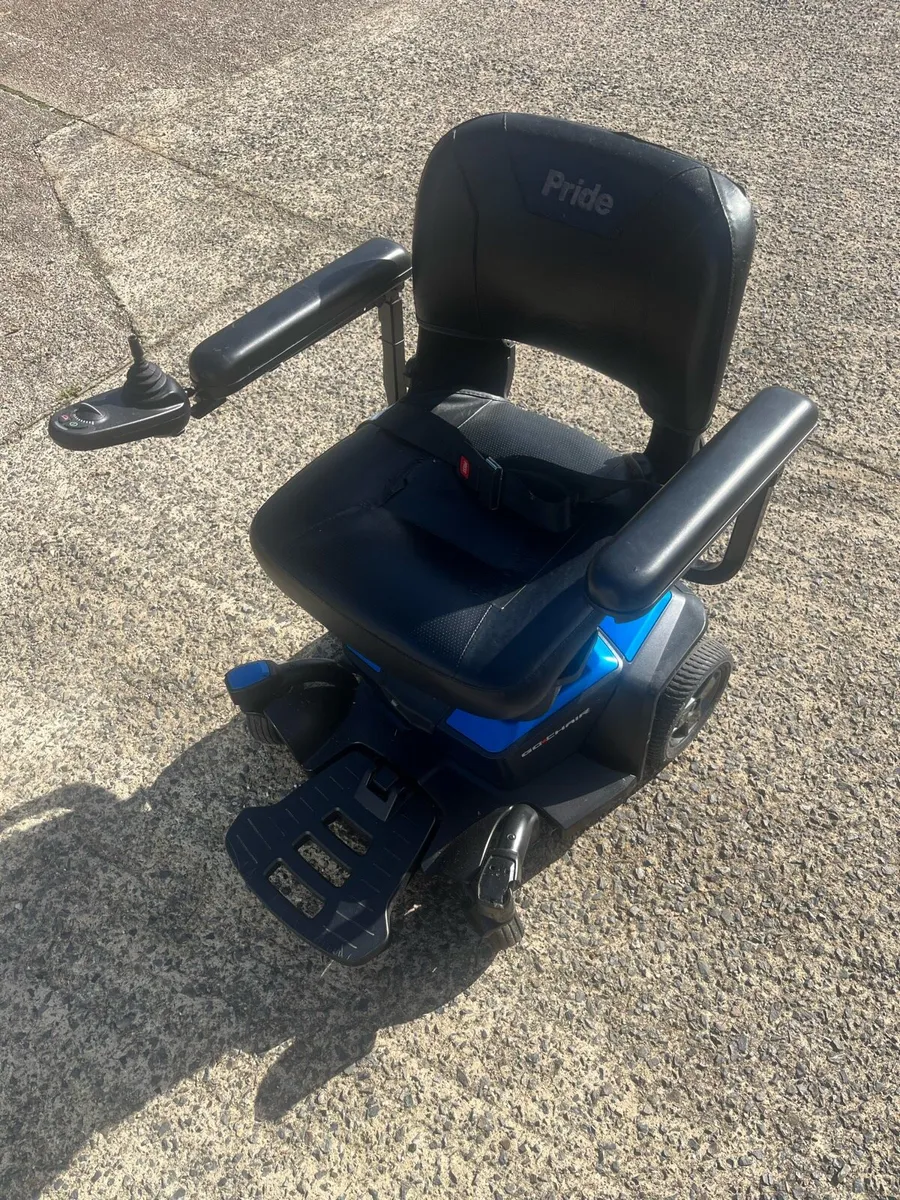 Power chair - Image 1