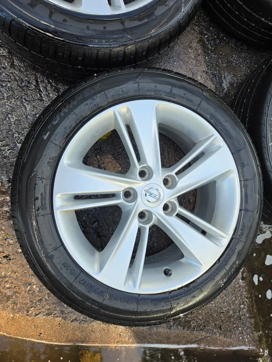 R17 Genuuine Opel Insignia Alloy Wheels - Image 2