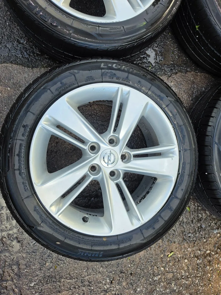 R17 Genuuine Opel Insignia Alloy Wheels - Image 3