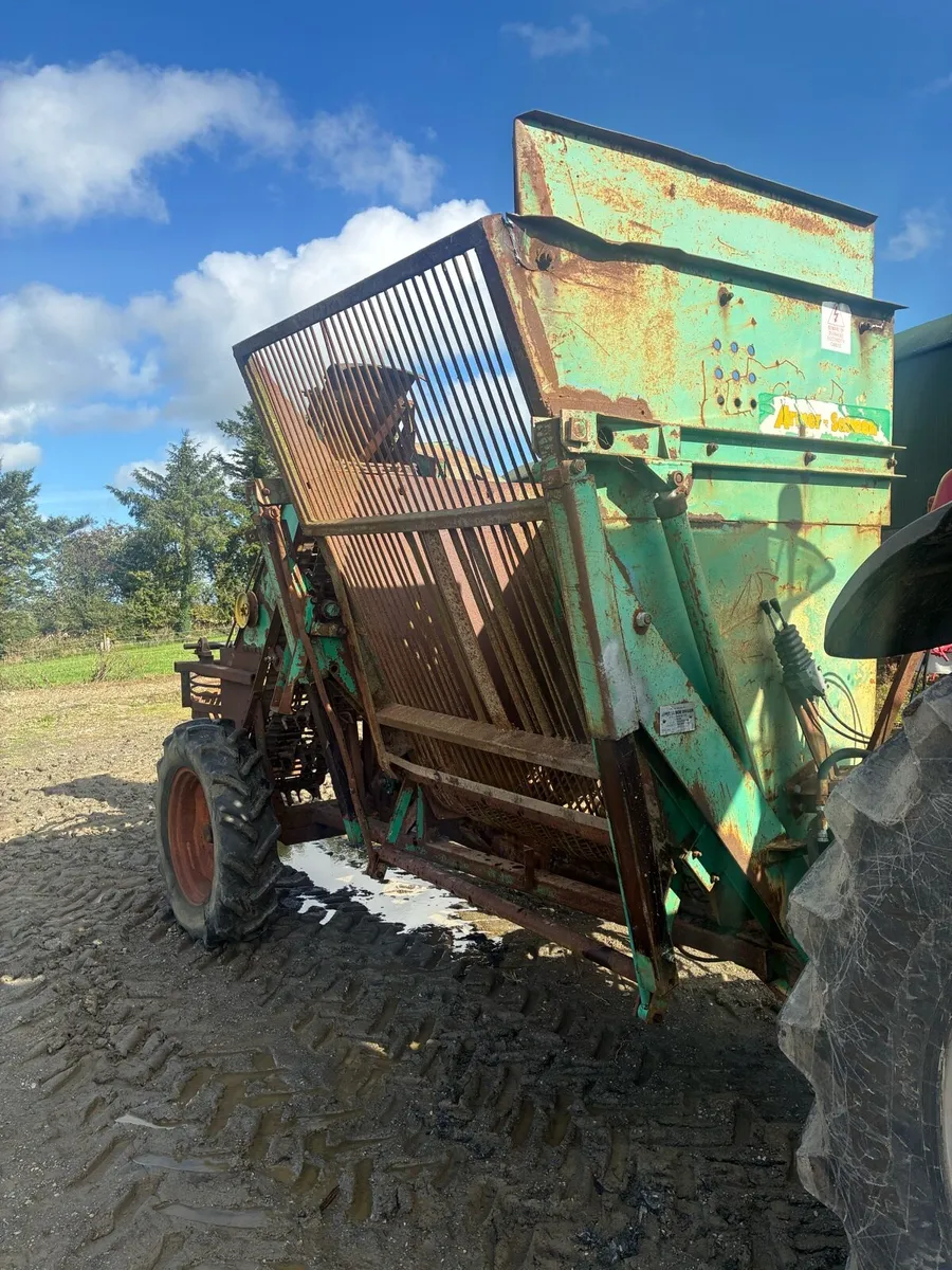 Beet harvester - Image 3