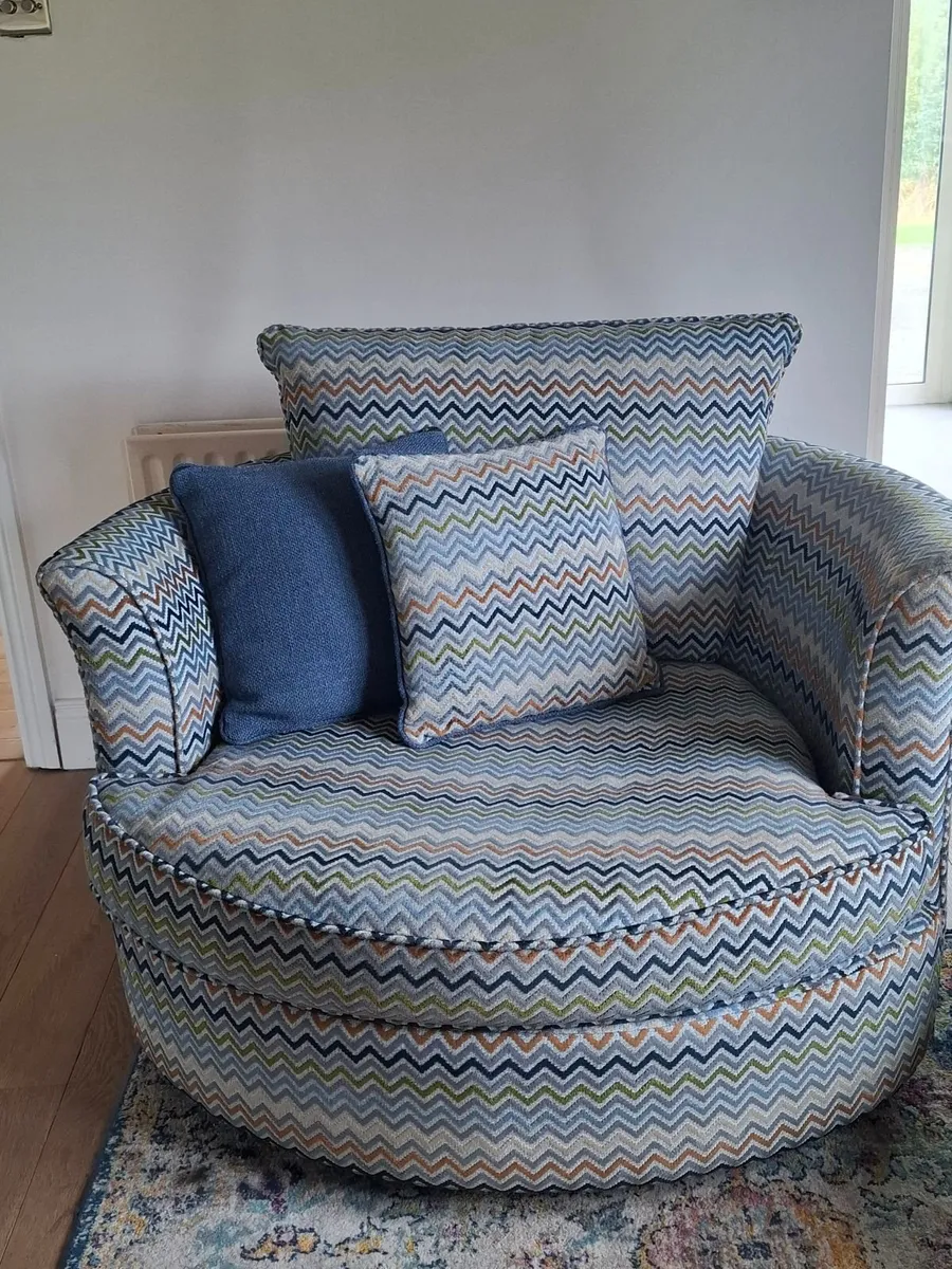 Swivel chair