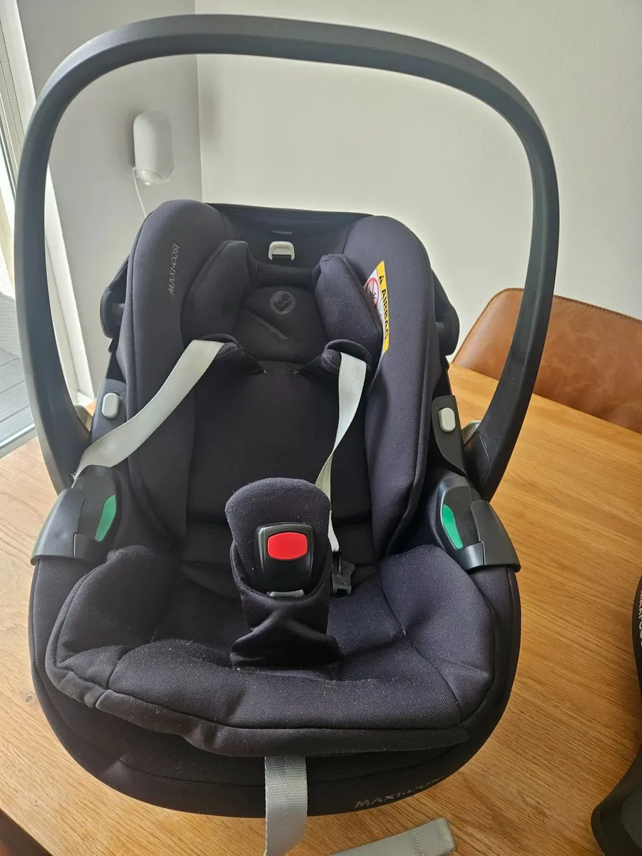Maxi cosi pebble 360 pro Car Seat - Image 1