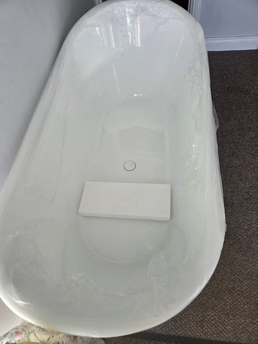 Free standing bath brand new not used - Image 2