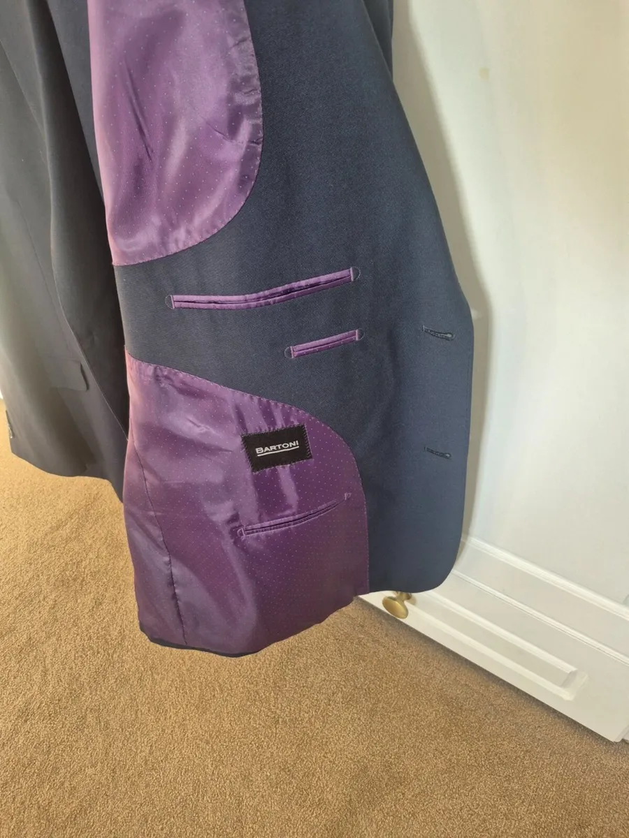 Mans Suit - Image 3