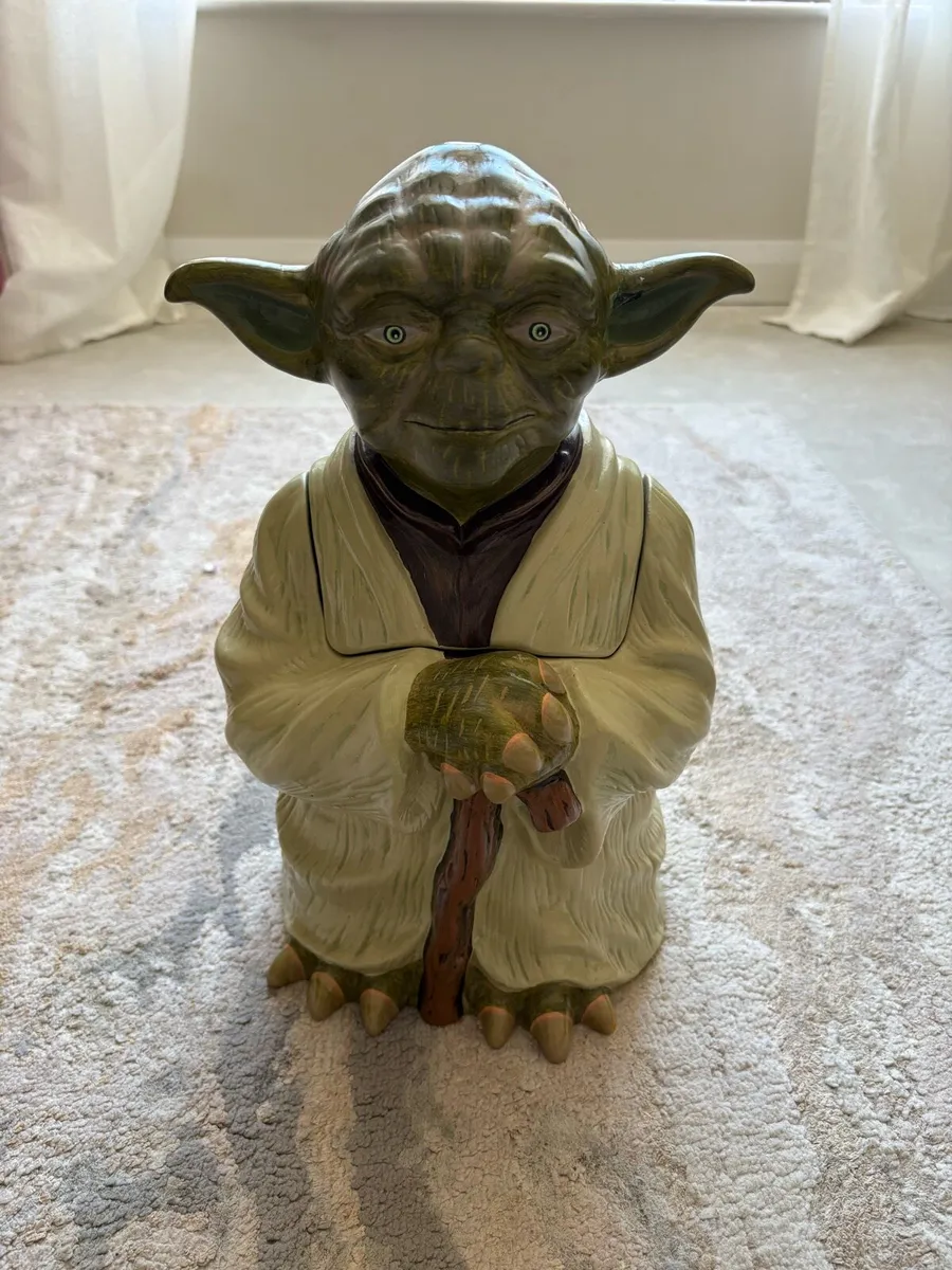 Star Wars Yoda Cookie Jar - Image 1