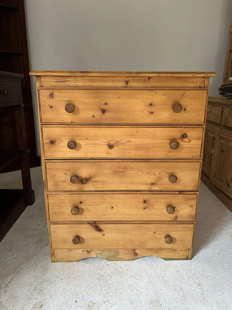 Restored Vintage 5-Drawer Pine Chest of Drawers - Image 1