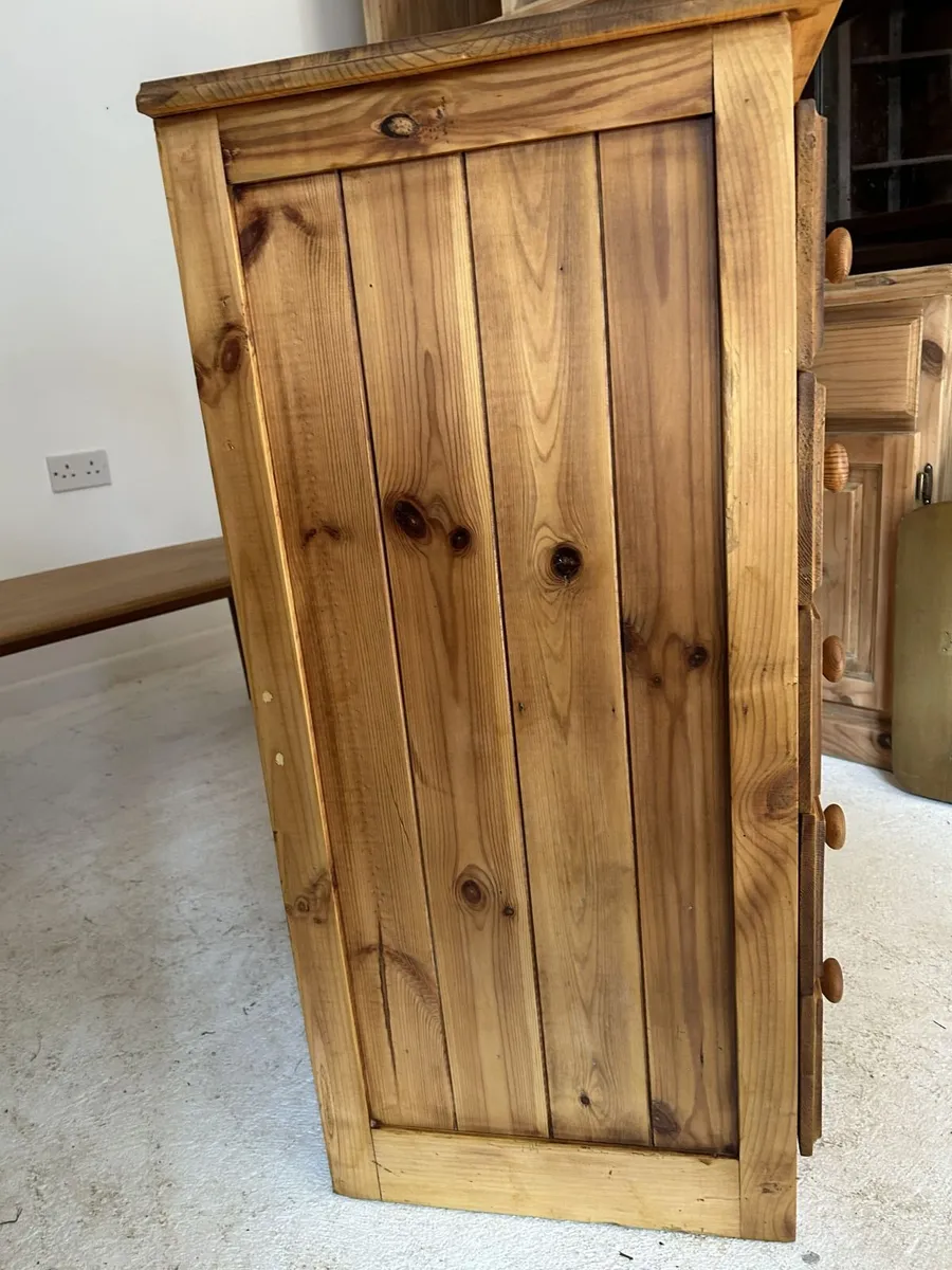 Restored Vintage 5-Drawer Pine Chest of Drawers - Image 3