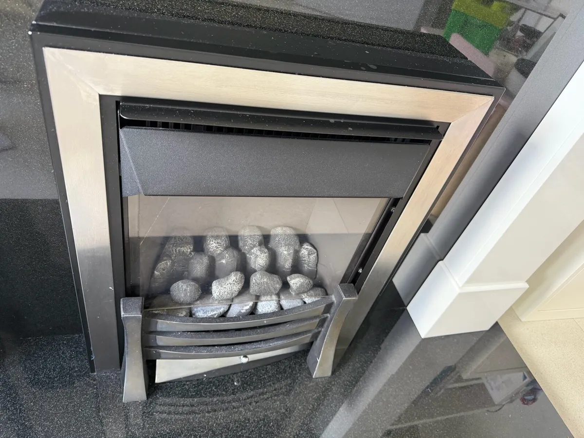 Marble fireplace and gas fire - Image 4
