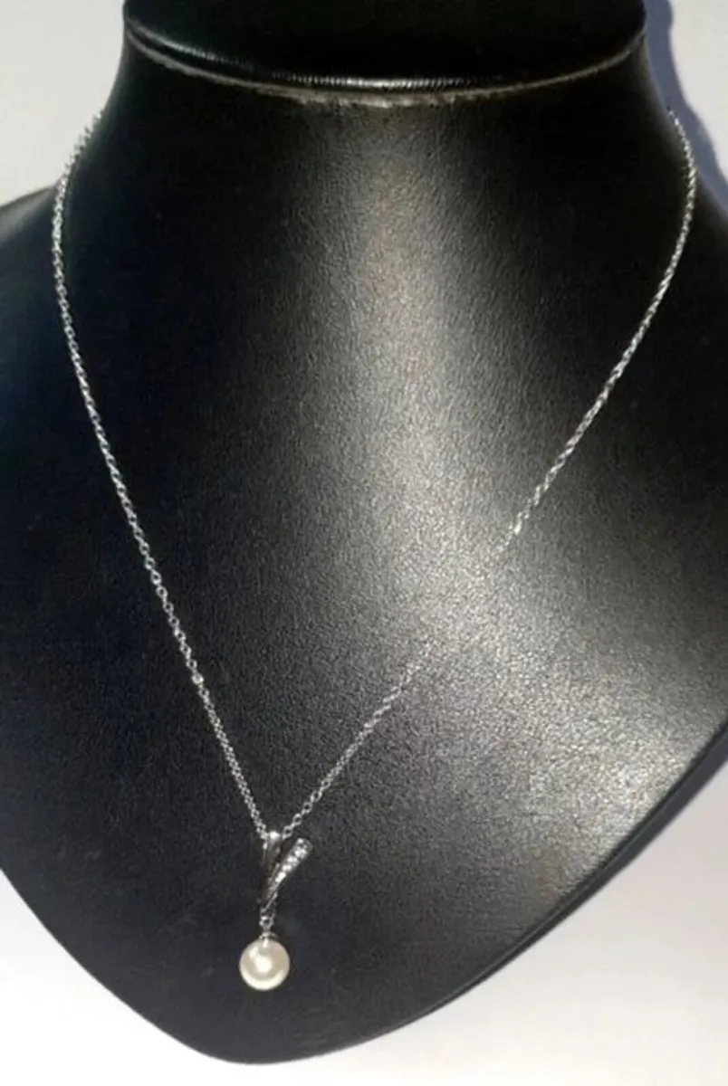 Vintage Hallmarked Silver Pearl & White Topaz - Image 2