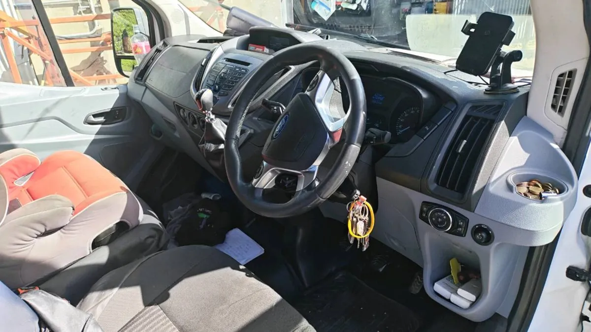 Ford Transit - Image 3