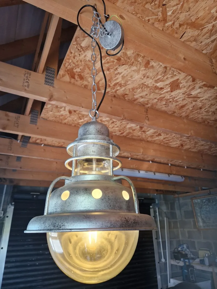 Vintage lamp with industrial lampshade - Image 1
