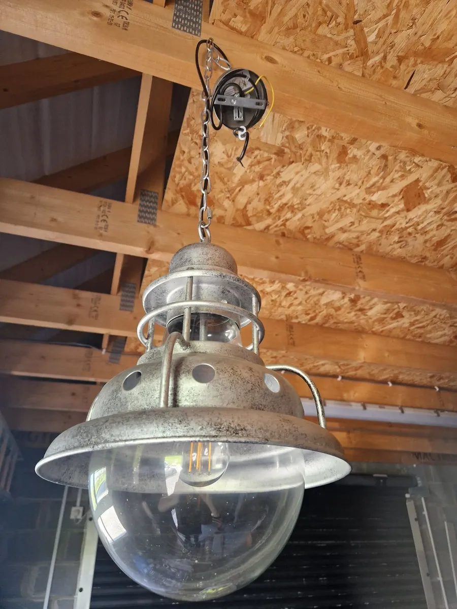 Vintage lamp with industrial lampshade - Image 2