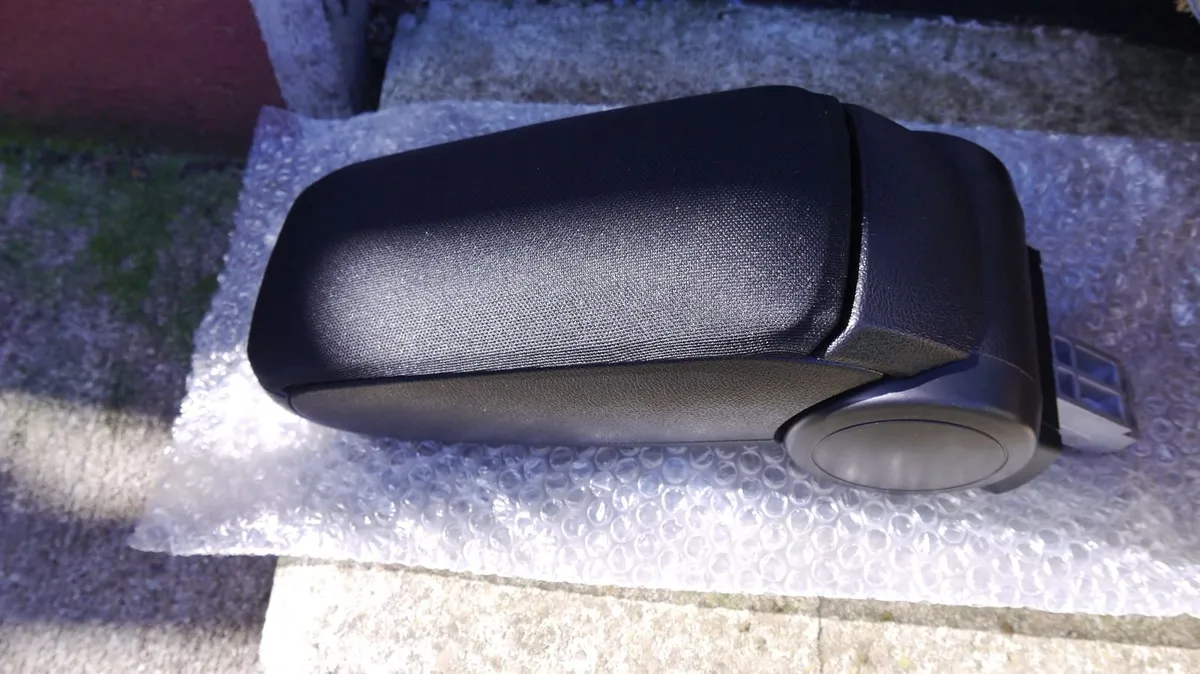 Center Armrest Console for Audi A1 8X + Sportback - Image 1