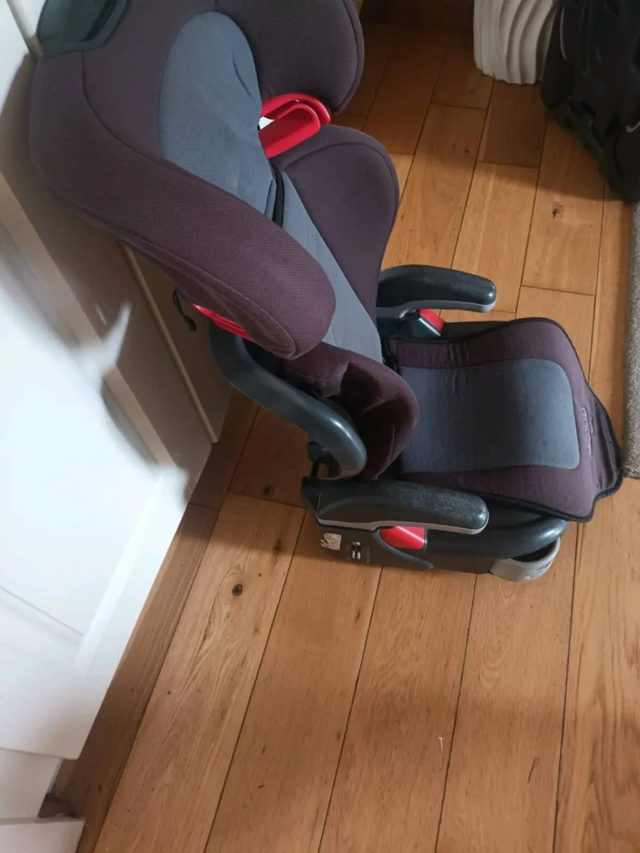 Car seat 9 - Image 1