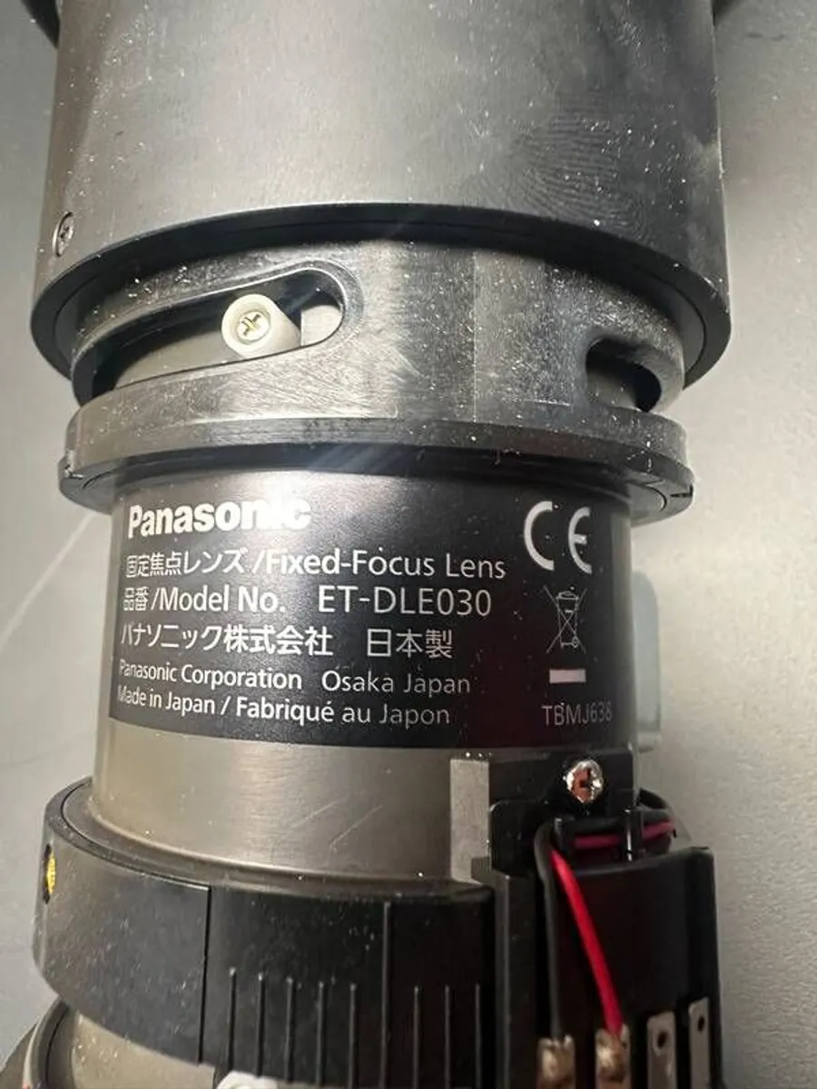 Panasonic ET-DLE030 Ultra Short Throw Projection Lens - Image 2