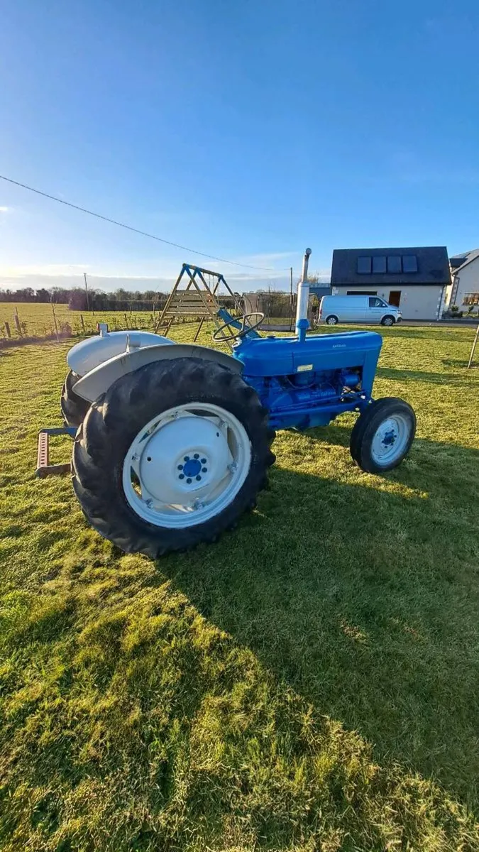 Fordson Super Dexta - Image 2